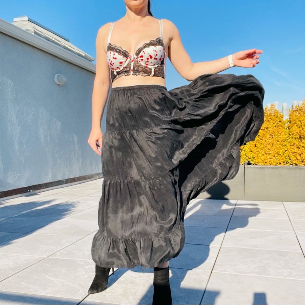 DIALOGUE 100% Silk Layered Tiered Elastic Waistband Maxi Black Full Circle Skirt - Picture 5 of 17